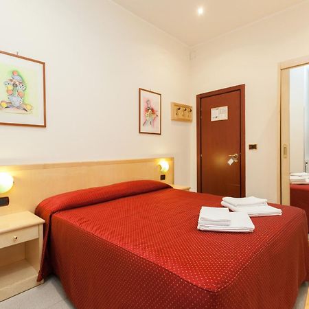 Hotel Fiorella Milano Екстер'єр фото