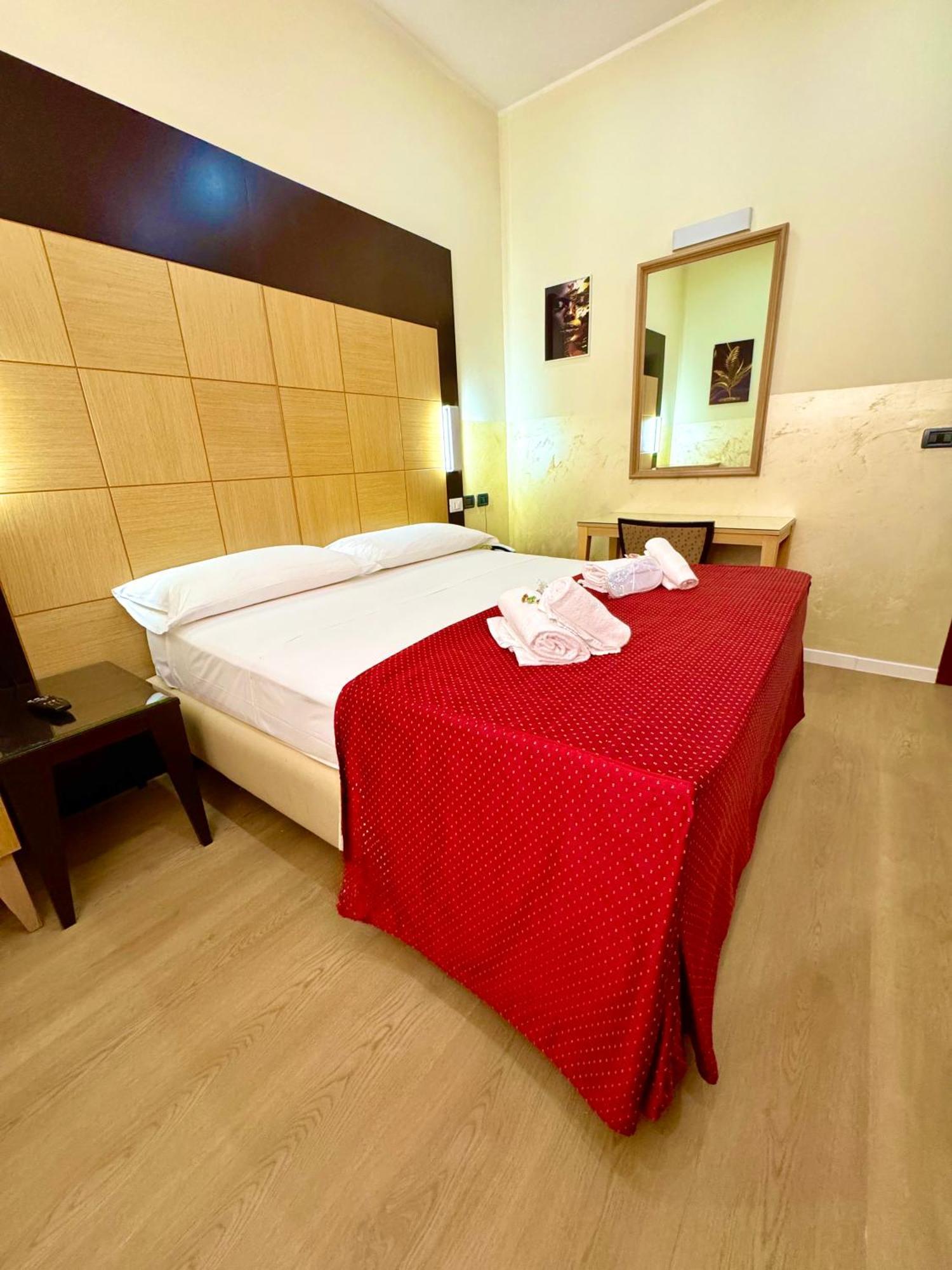 Hotel Fiorella Milano Екстер'єр фото