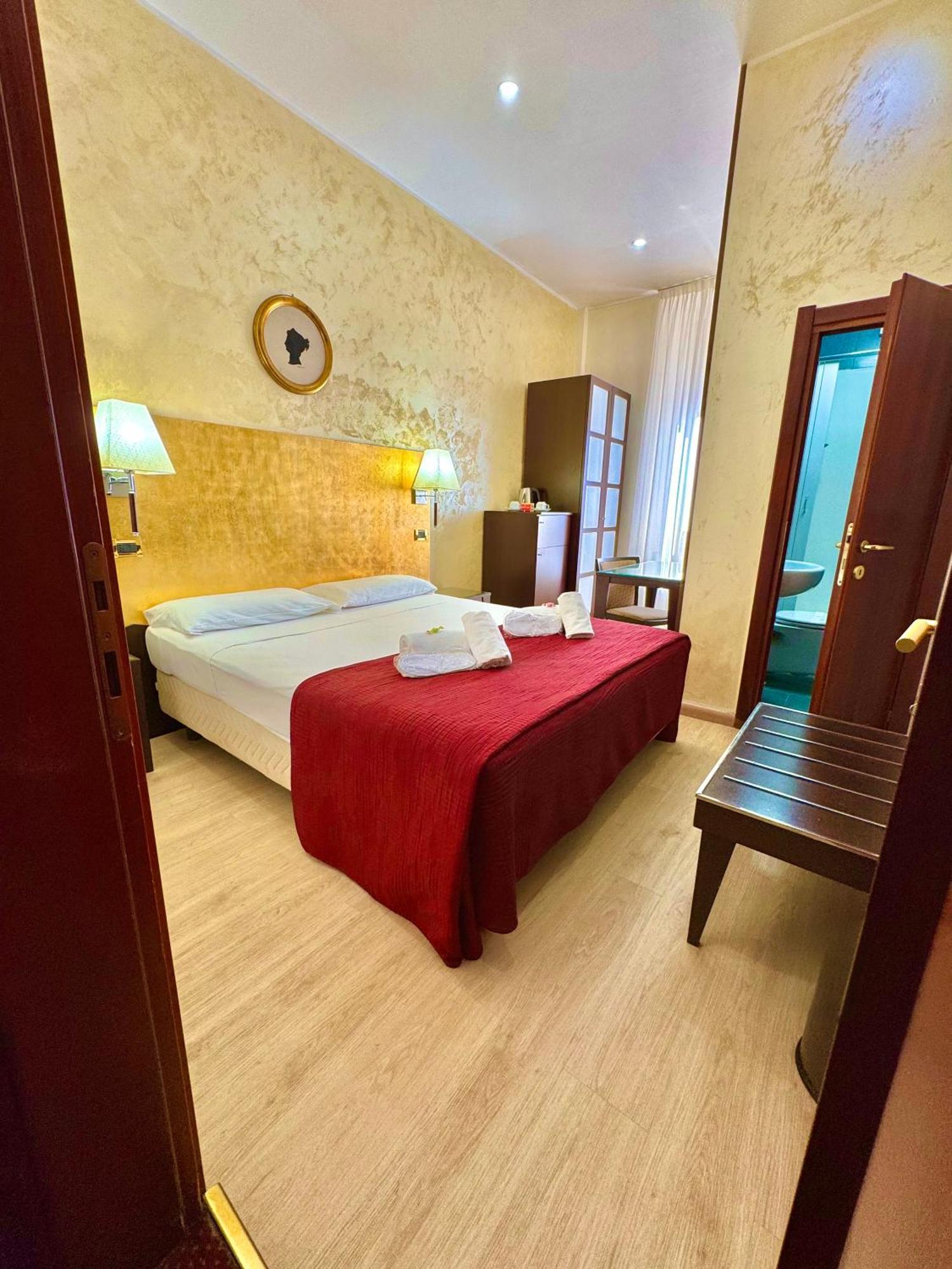 Hotel Fiorella Milano Екстер'єр фото